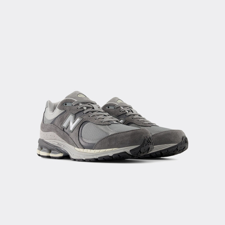 new-balance-2002r-u2002rtf-sneakers-castlerock-1