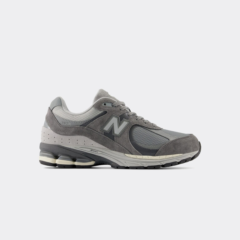 new-balance-2002r-u2002rtf-sneakers-castlerock