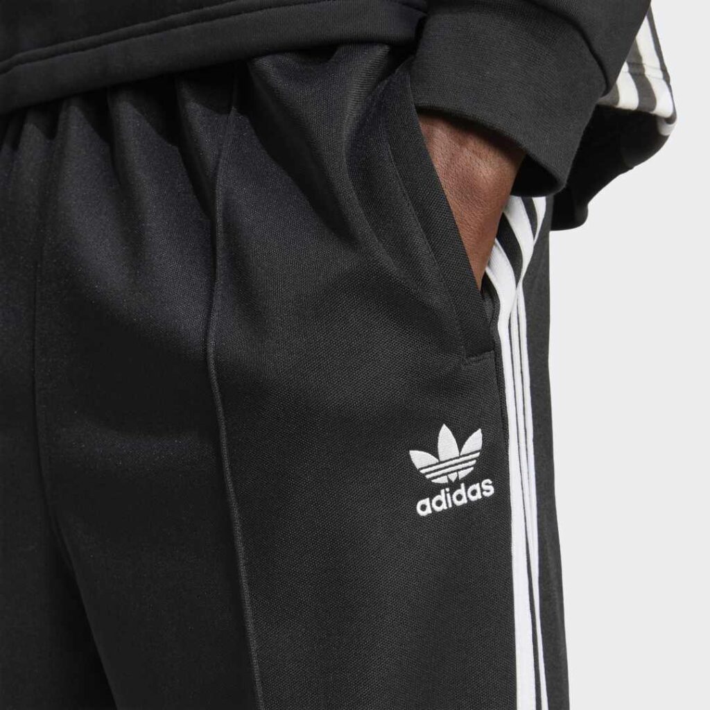 adidas-adicolor-baggy-fit-firebird-track-pants-iz4801-black-3
