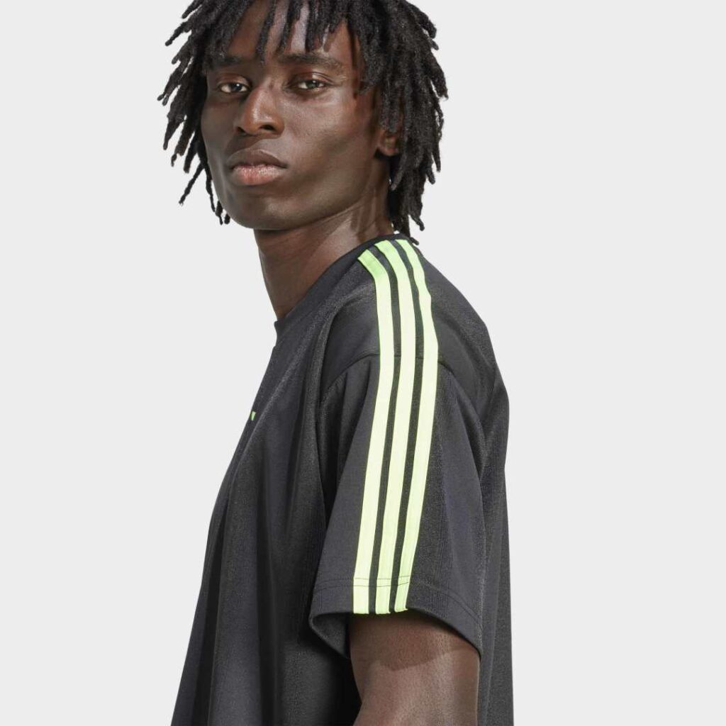 adidas-adicolor-jacquard-jersey-jw5878-black-4