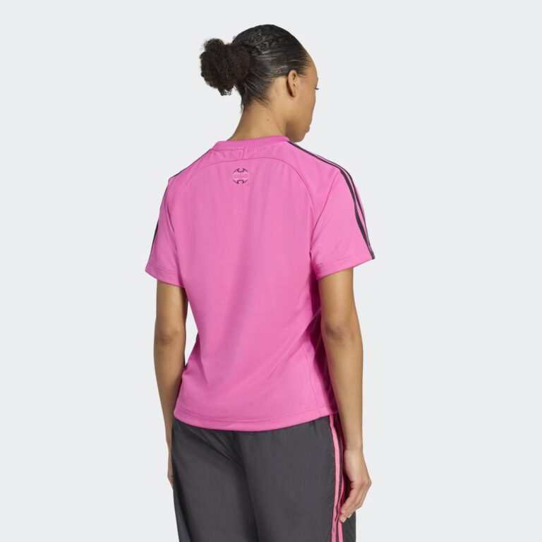adidas-adicolor-teamgeist-loose-tee-jz8271-semi-lucid-fuchsia-1