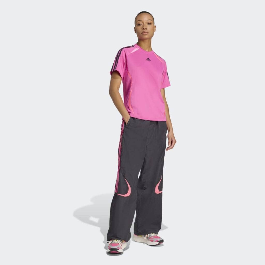 adidas-adicolor-teamgeist-loose-tee-jz8271-semi-lucid-fuchsia-2