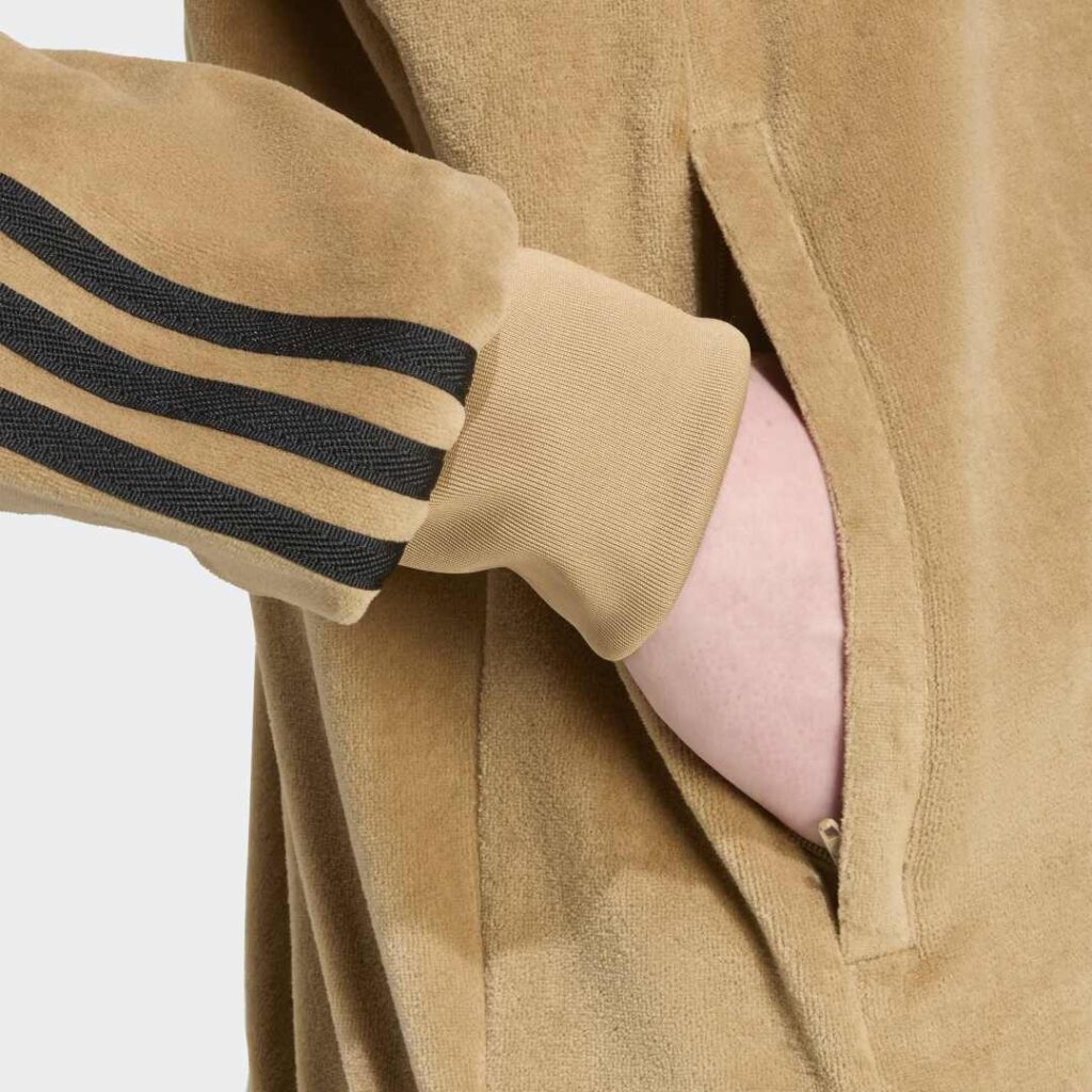 adidas-sst-adicolor-velour-tracktop-jx1561-cardboard-4