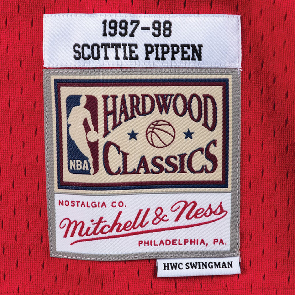 mitchell-and-ness-nba-swingman-jersey-bulls-1997-scottie-pippen-smjygs18153-cbuscar97spi-2