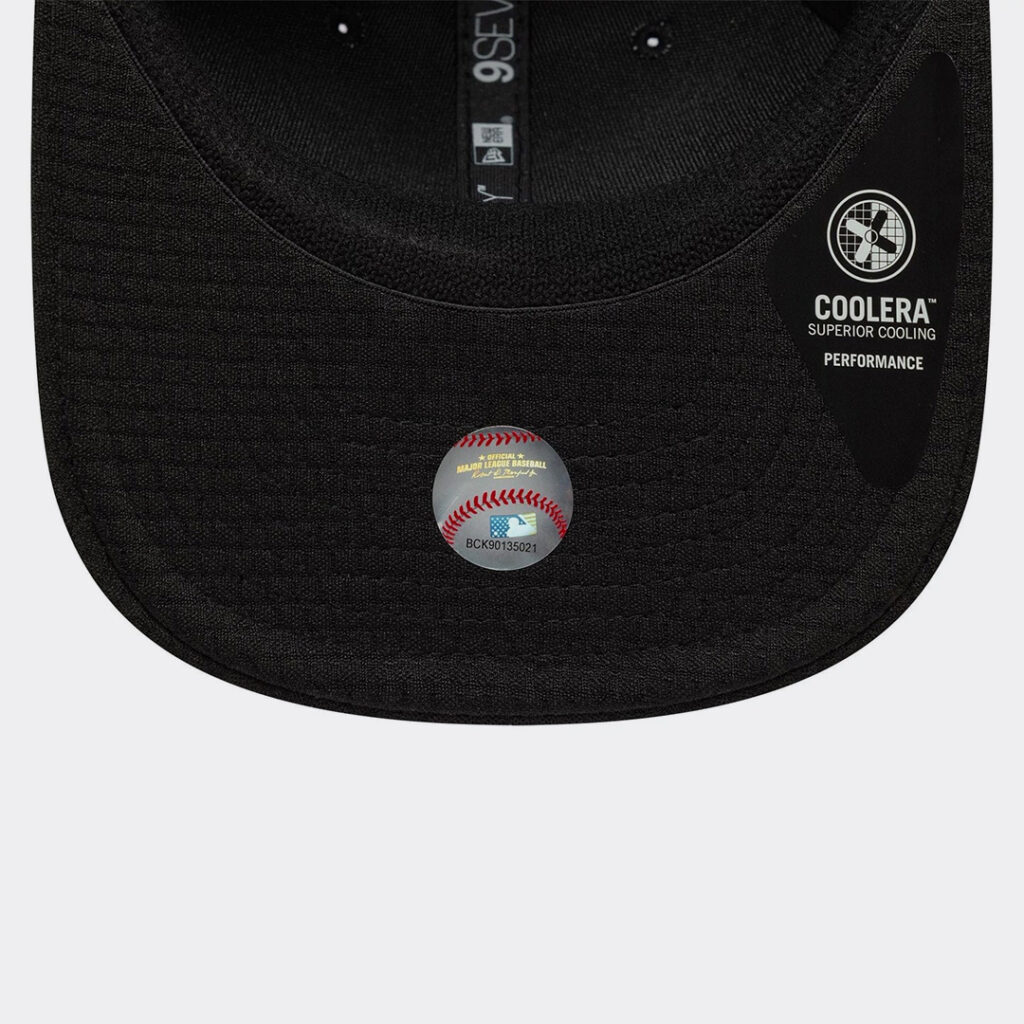 new-era-new-york-yankees-mlb-flawless-mesh-black-9seventy-stretch-snap-cap-60771721-3