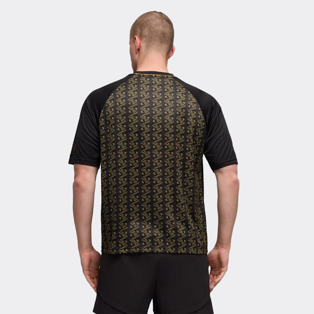puma-king-extravaganza-jersey-634407-01-black-1