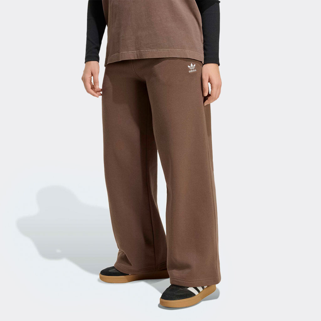 adidas-essentials-wide-leg-fleece-kc9136-earth-strata
