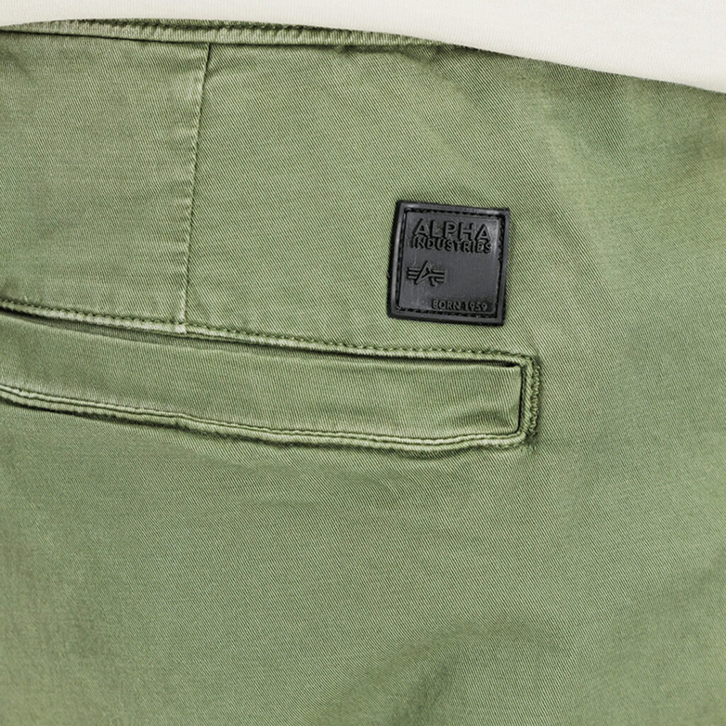 alpha-industries-cotton-twill-jogger-short-106251-432-vintage-green-4