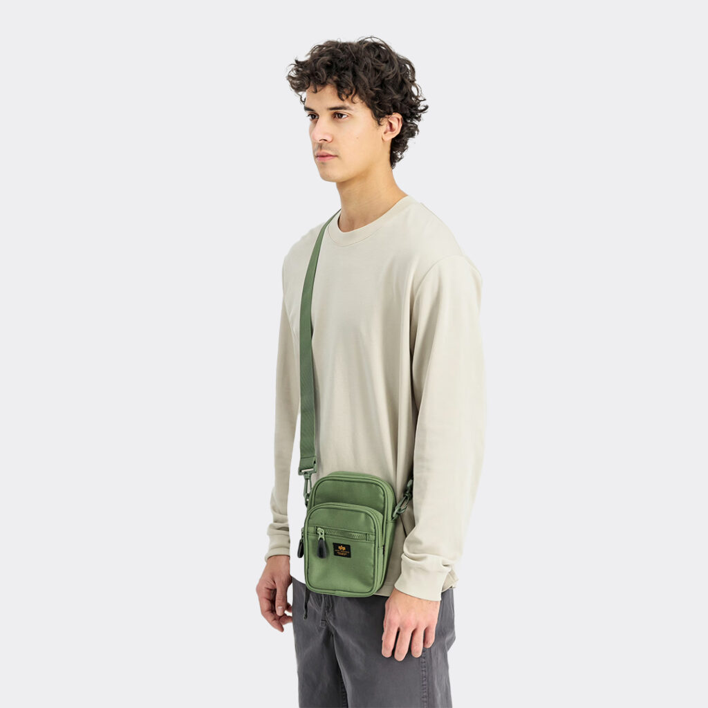 alpha-industries-label-messenger-small-bag-156941-01-sage-green-2