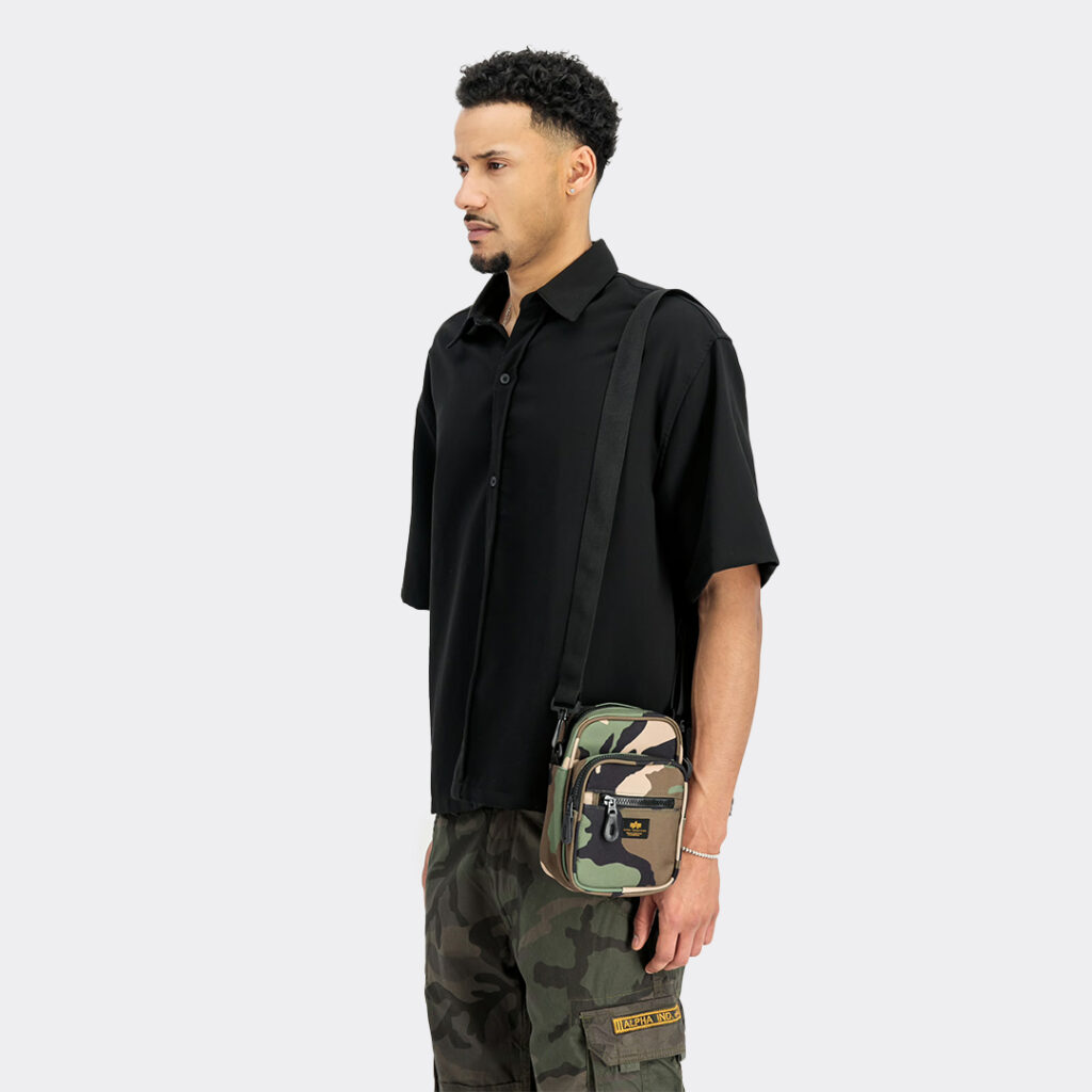 alpha-industries-label-messenger-small-bag-156941-408-wdl-camo-65-2