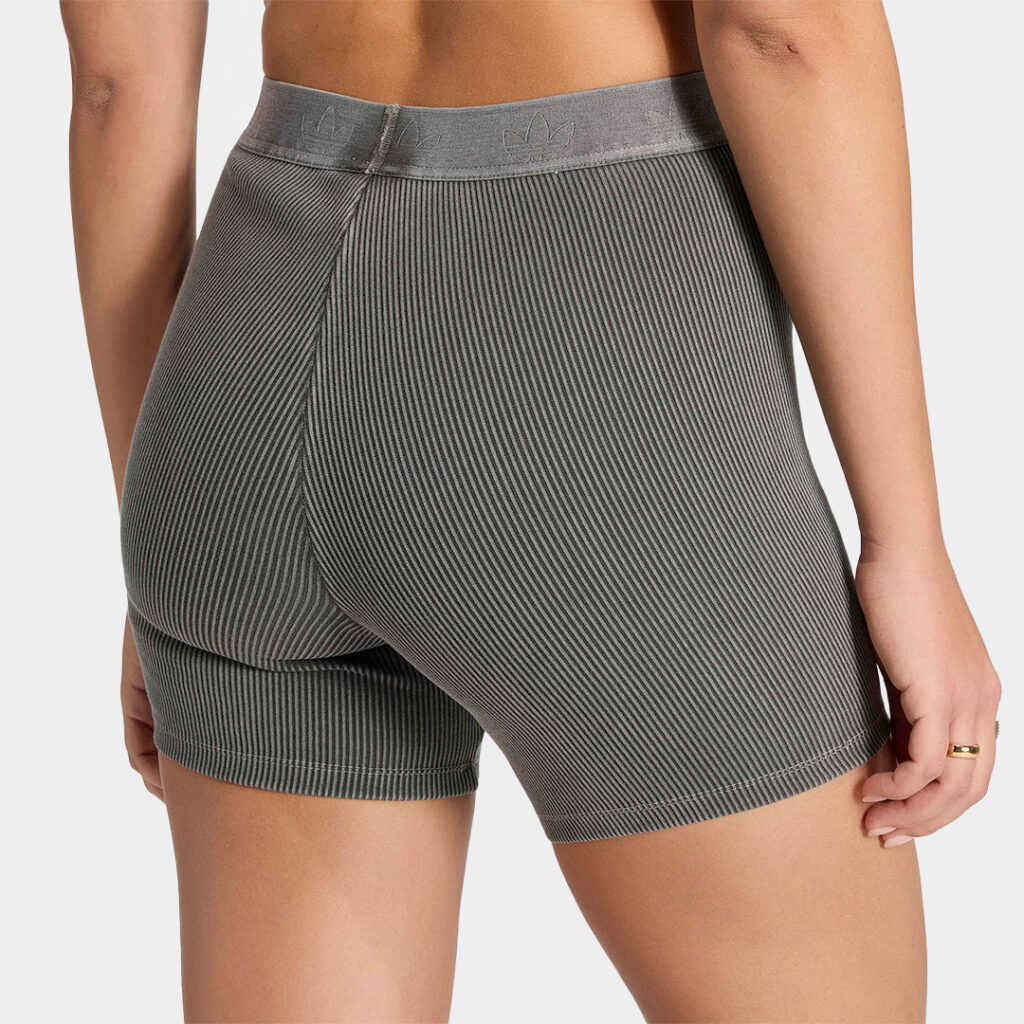 adidas-essentials-rib-tights-1-4-washed-ke3227-black-4