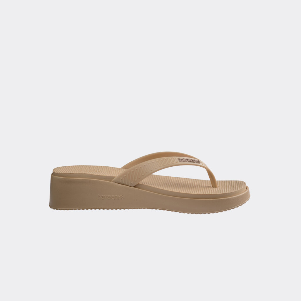 havaianas-high-platform-flip-flops-4150150-00570-golden-2