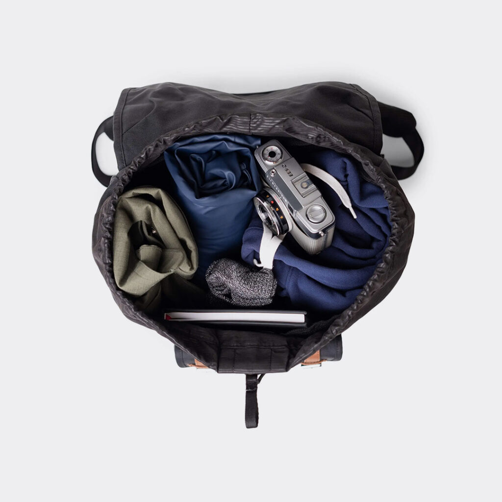 herschel-little-america-backpack-30-l-black-11390-00001-4