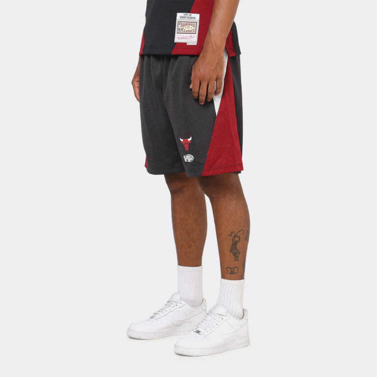 mitchell-and-ness-nba-warehouse-panel-shorts-chicago-bulls-mncg4178wsbk-washed-black-1