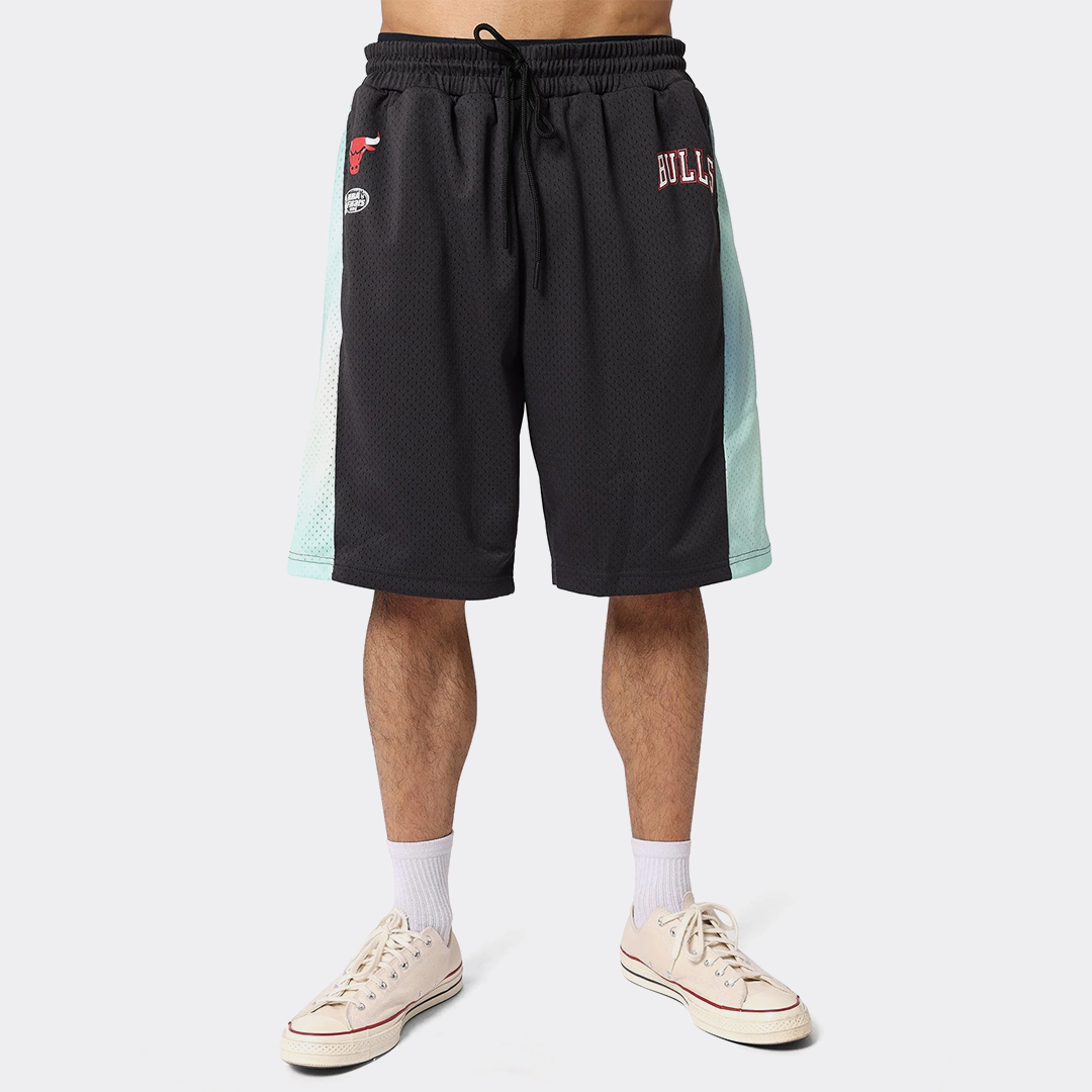 mitchell-and-ness-nba-warehouse-rave-shorts-chicago-bulls-mncg4179wsbk-washed-black.jpg mitchell-and-ness-nba-warehouse-rave-shorts-chicago-bulls-mncg4179wsbk-washed-black