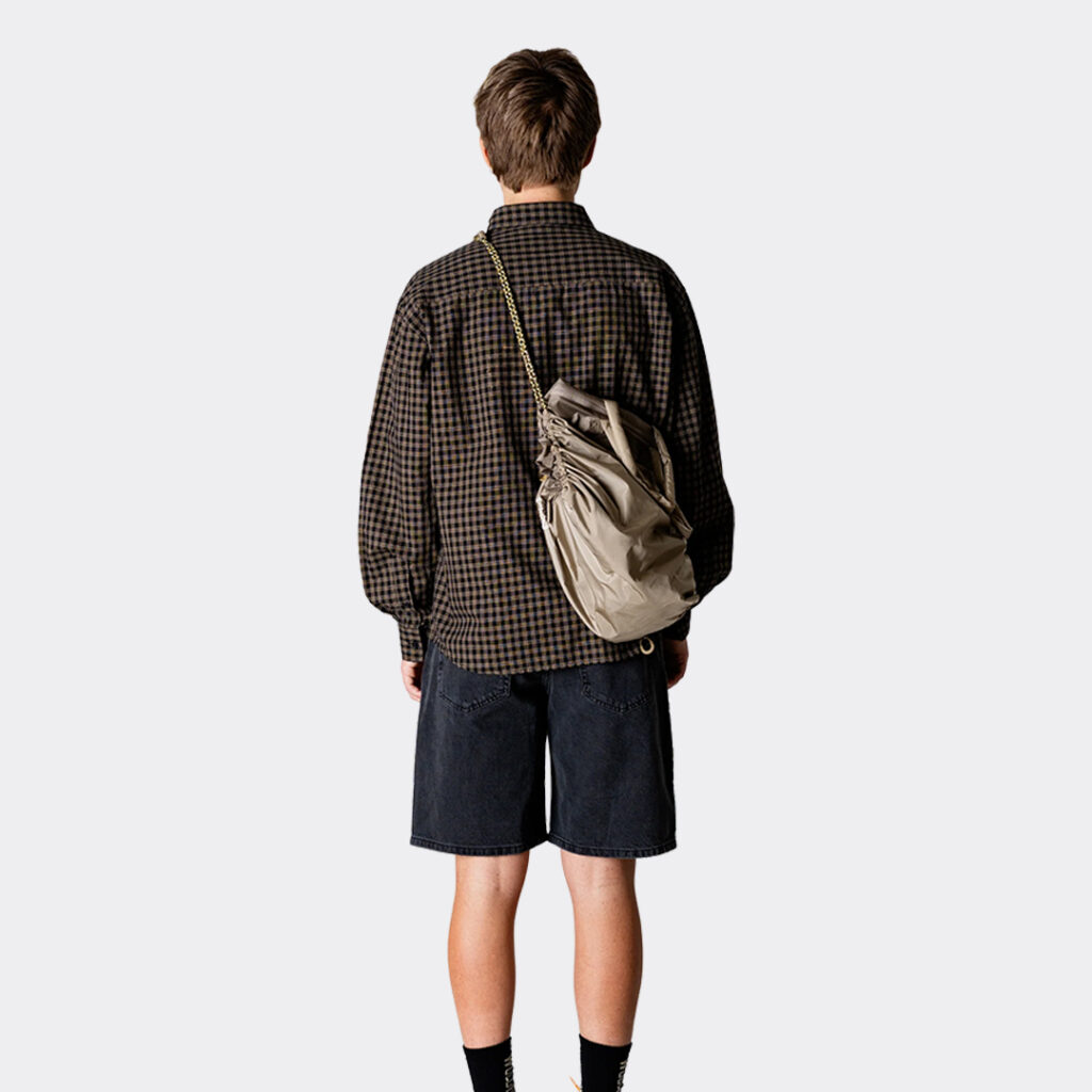 woodbird-wbrami-crow-shorts-2516-311-black-vintage-3