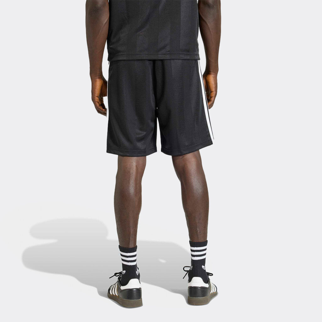 adidas-3-stripes-loose-engineered-shorts-ke3594-black-1