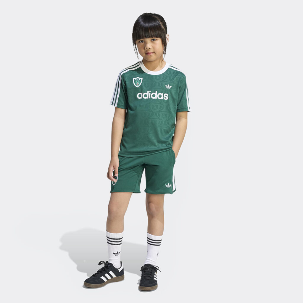 adidas-disney-short-jersey-set-kc8432-collegiate-green-2