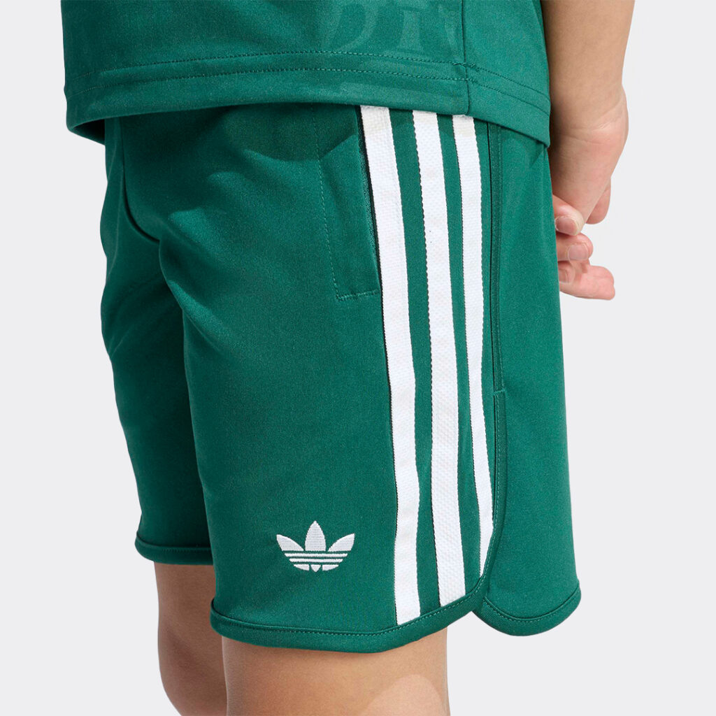 adidas-disney-short-jersey-set-kc8432-collegiate-green-5