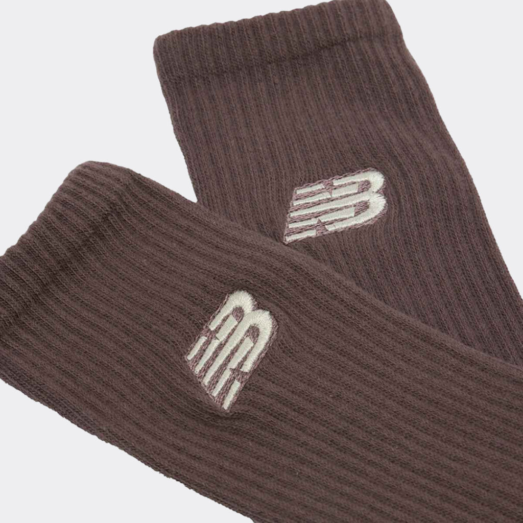 new-balance-embroidered-logo-midcalf-socks-3-pack-las53643-as2-2