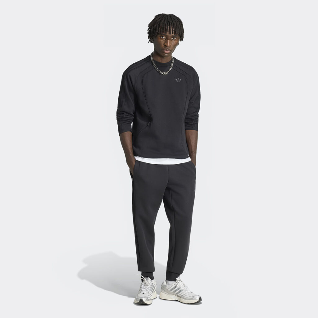 adidas-spacer-teamgeist-26-cutline-crew-kt4424-black-3