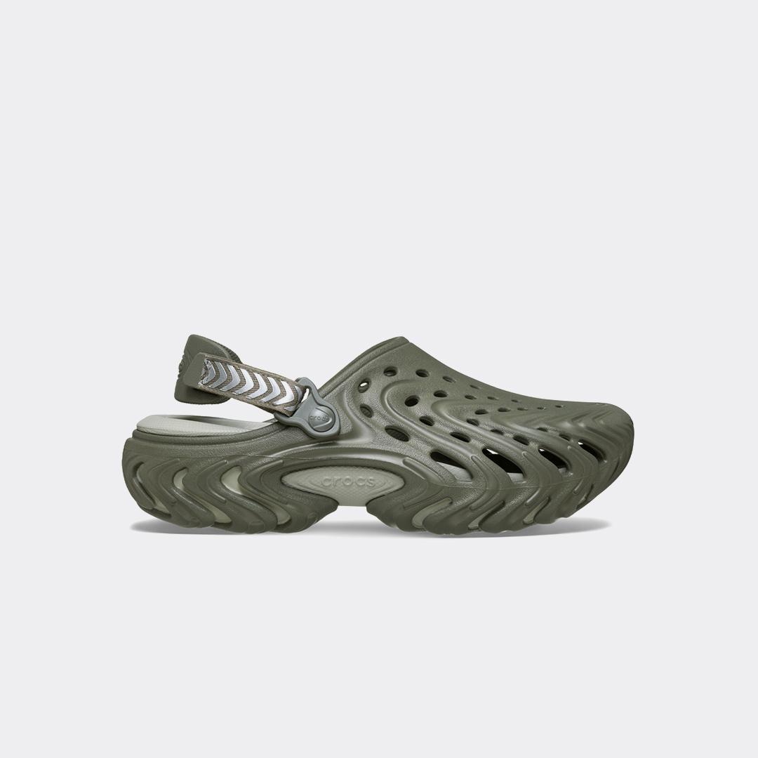 crocs-echo-ii-chrome-213780-1zy-silver.jpg crocs-echo-ii-chrome-213780-1zy-silver