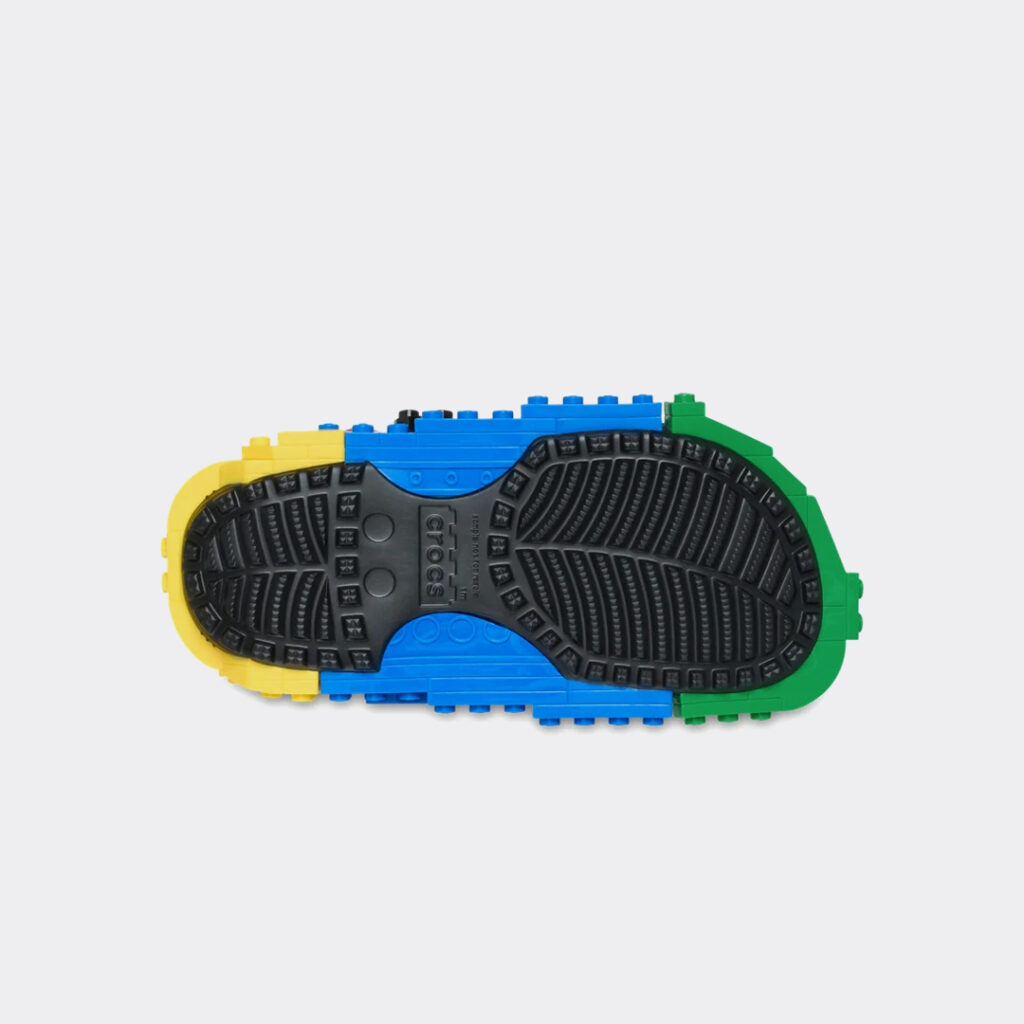 crocs-x-lego-4lw-system-clog-211874-001-black-4