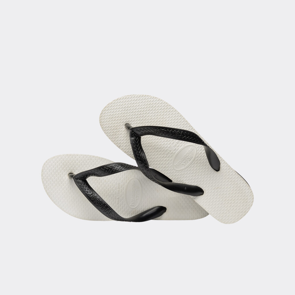 havaianas-tradicional-flip-flops-4001280-00090-black-1