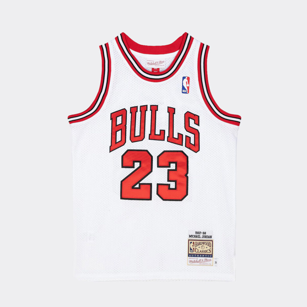 mitchell-and-ness-michael-jordan-bulls-1997-98-authentic-home-jersey-ajy4gs18398-cbuwhit97mjo