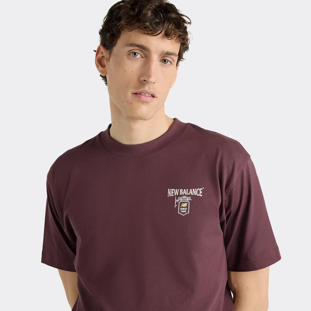 new-balance-grab-a-bite-london-t-shirt-mt62b9li-ylr-cherry-leather-3
