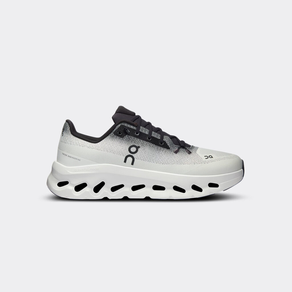 on-cloudtilt-sneakers-3me10101430-black-ivory