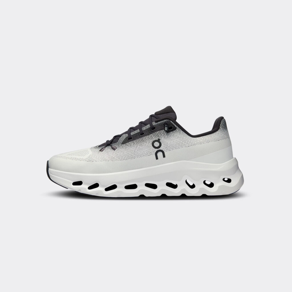 on-cloudtilt-sneakers-3me10101430-black-ivory-2