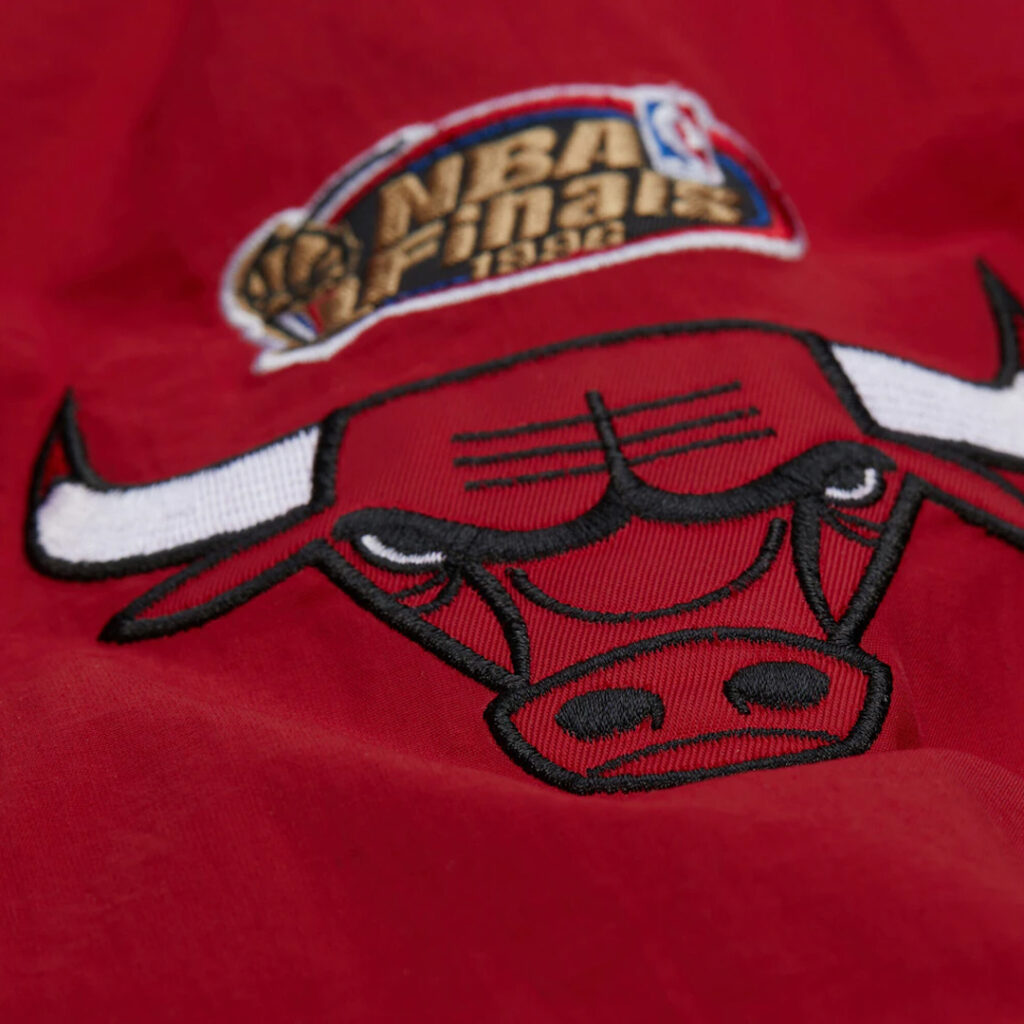 mitchell-and-ness-chicago-bulls-black-hardwood-classics-vintage-pullover-jk9272-cbublck-black-3