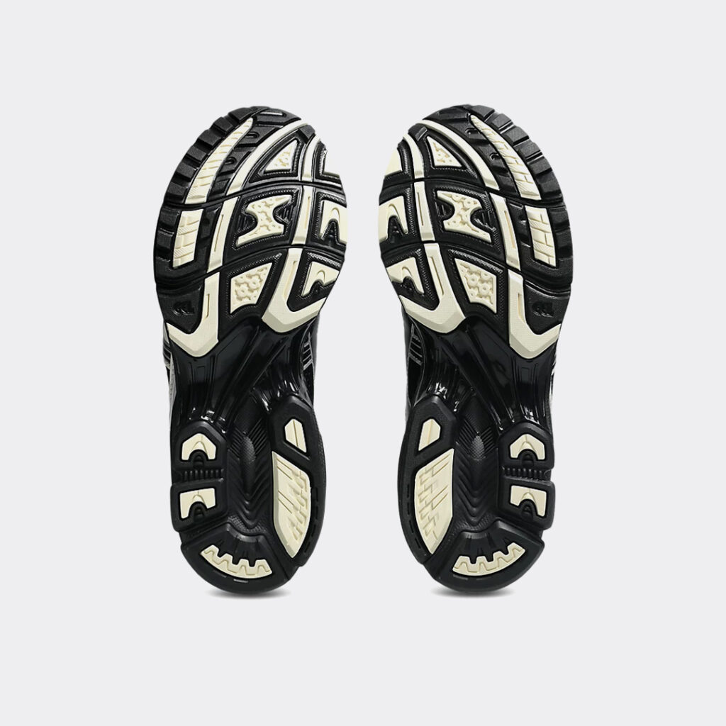 asics-gel-kayano-14-sportstyle-shoes-1203a537-002-black-4