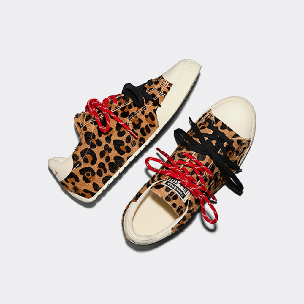converse-chuck-taylor-lo-leopard-pony-hair-a19174c-black-3
