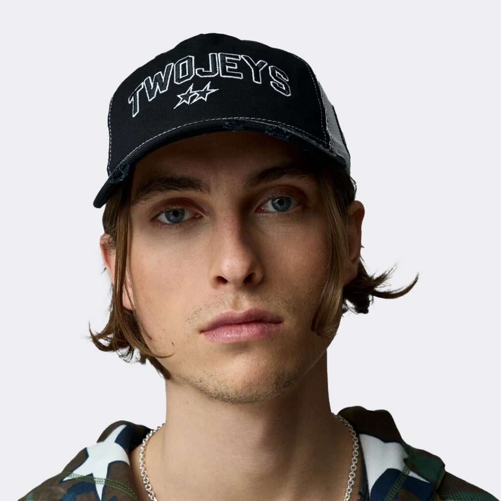 twojeys-black-icon-trucker-314415800-3