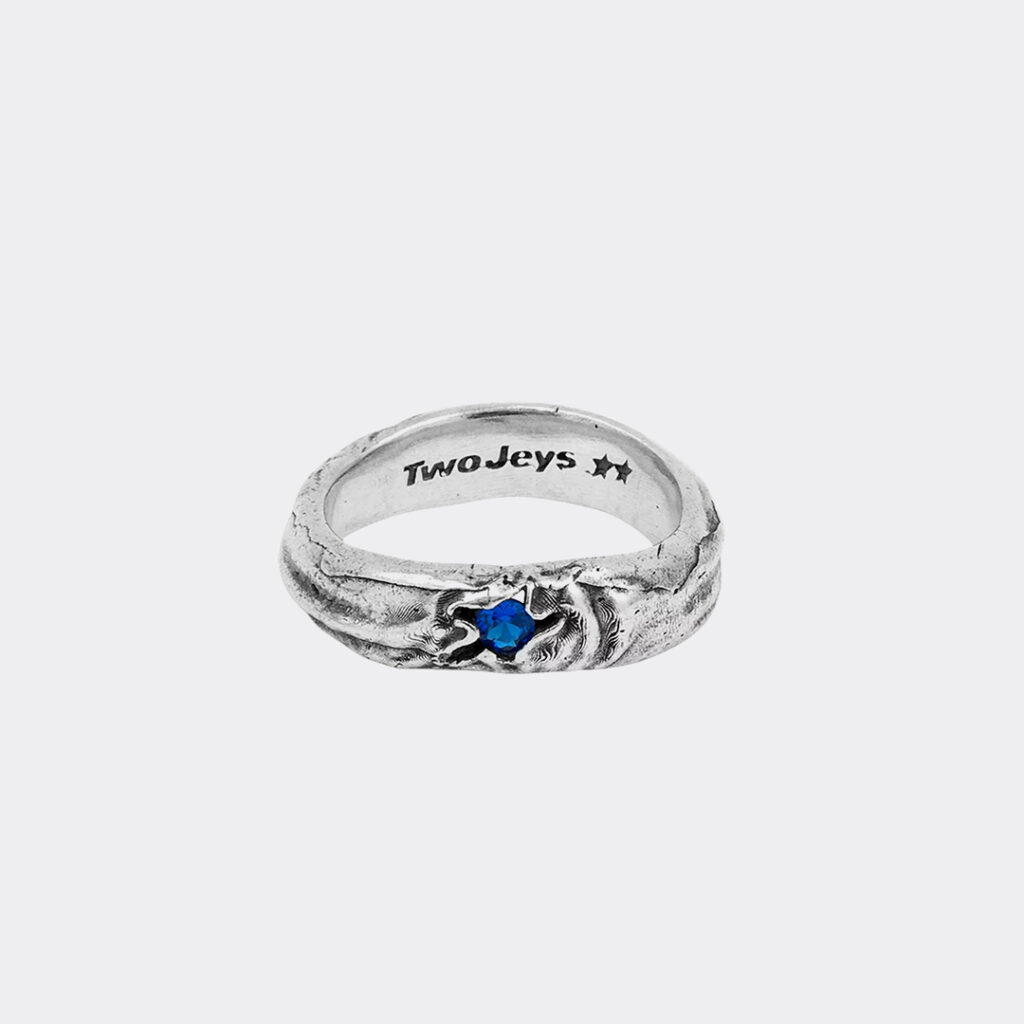 twojeys-blue-stone-ring-419422006-1
