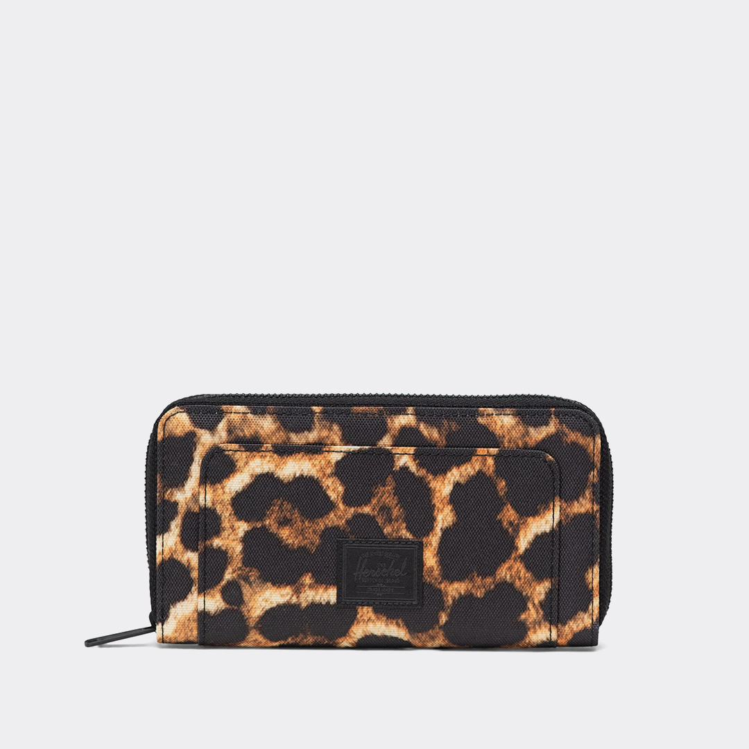 herschel-thomas-wallet-digi-leopard-light-30079-07764.jpg herschel-thomas-wallet-digi-leopard-light-30079-07764